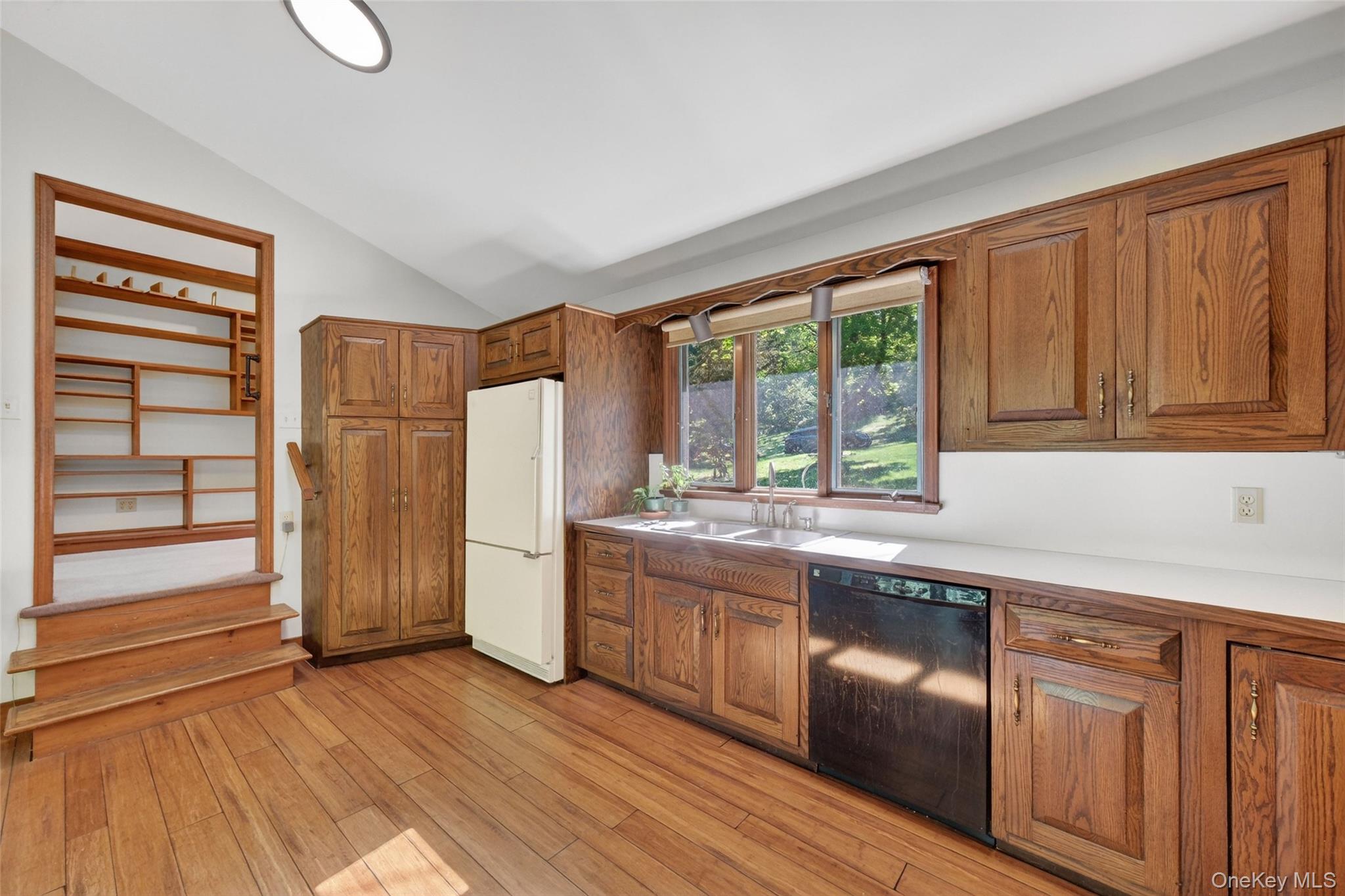 2 Merry Hill Road Poughkeepsie, NY 12603 - Photo 9 of 34 Great Storage