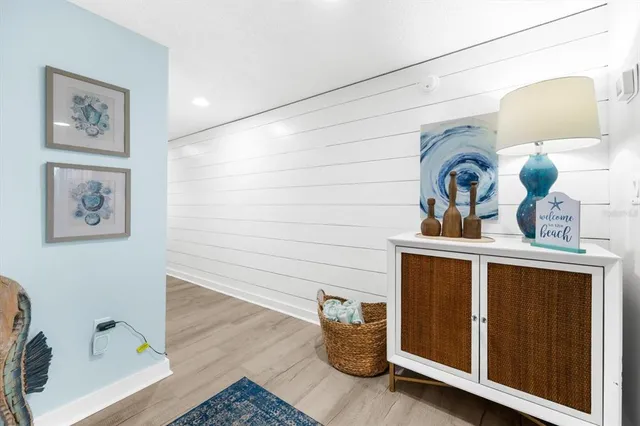 $799,000 | 102 68th Street, Unit 102, Holmes Beach, FL 34217