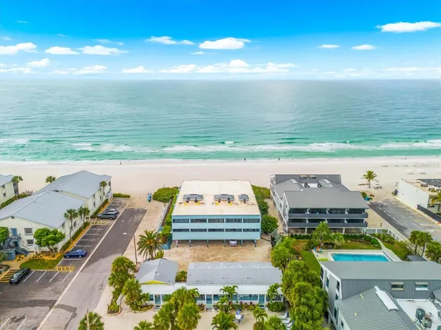 $799,000 | 102 68th Street, Unit 102, Holmes Beach, FL 34217