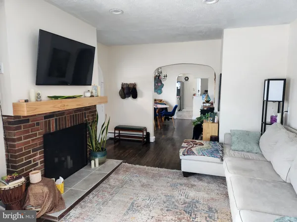 $2,800 | 340 Kingston Avenue, Unit A, Barrington, NJ 08007