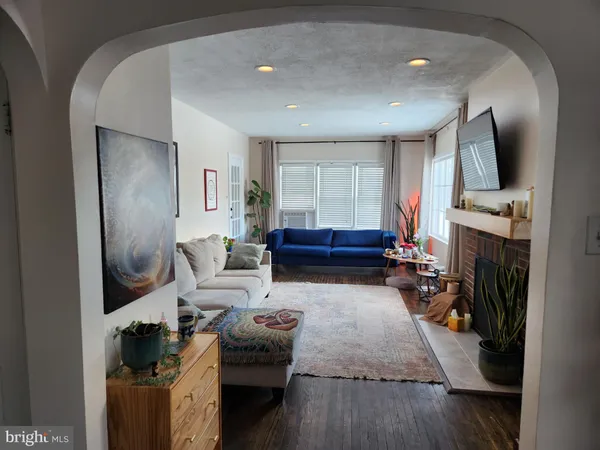 $2,800 | 340 Kingston Avenue, Unit A, Barrington, NJ 08007