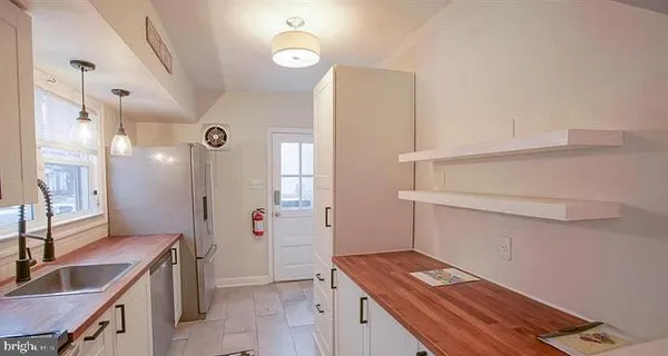 $2,800 | 340 Kingston Avenue, Unit A, Barrington, NJ 08007