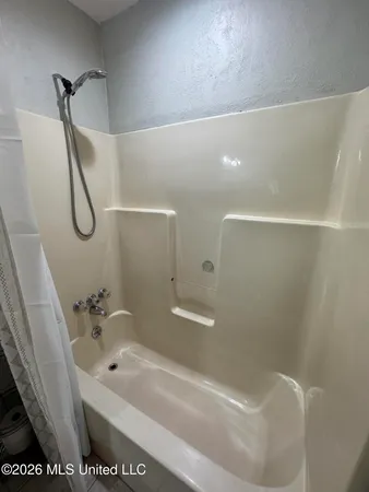 $2,500 | 21 County Road 187, Oxford, MS 38655