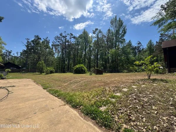 $2,500 | 21 County Road 187, Oxford, MS 38655