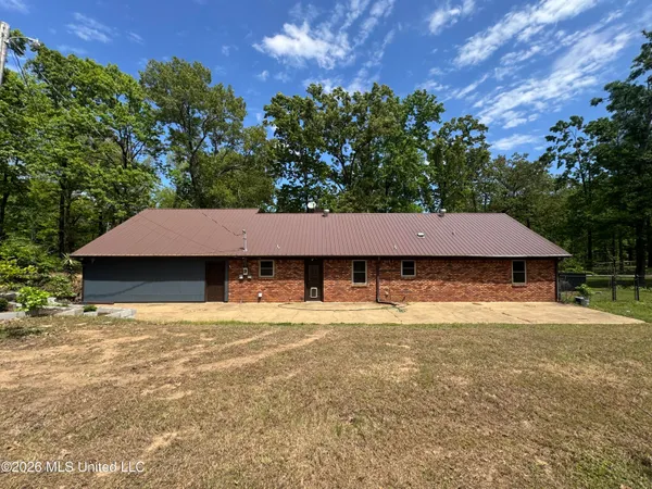 $2,500 | 21 County Road 187, Oxford, MS 38655