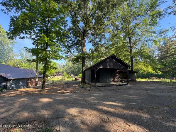 $2,500 | 21 County Road 187, Oxford, MS 38655