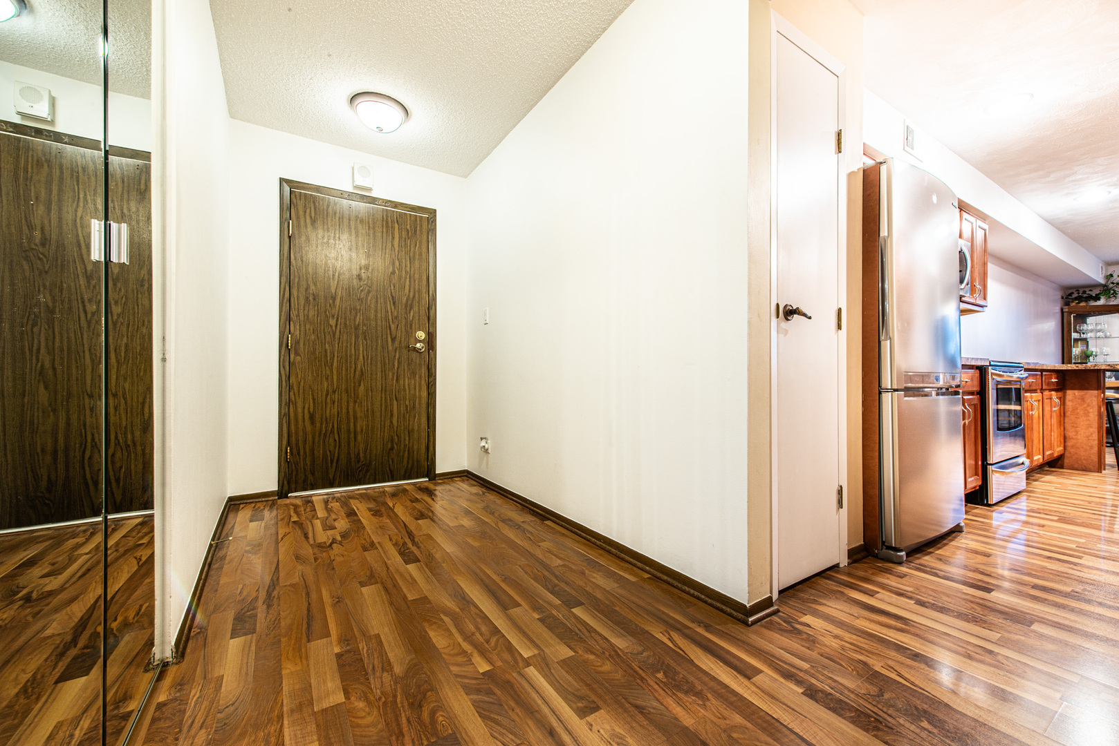 601 West Huntington Commons Road, Unit 201 Mount Prospect, IL 60056 - Photo 19 of 43 Gallery Image 19