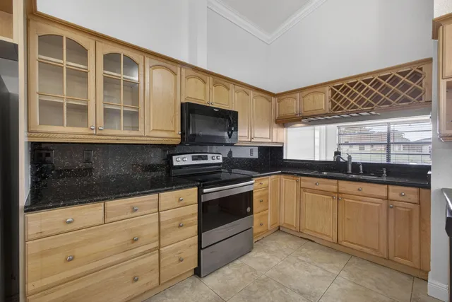 $3,000 | Undisclosed Address, West Palm Beach, FL 33415