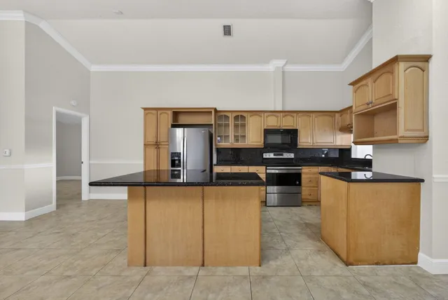 $3,000 | Undisclosed Address, West Palm Beach, FL 33415