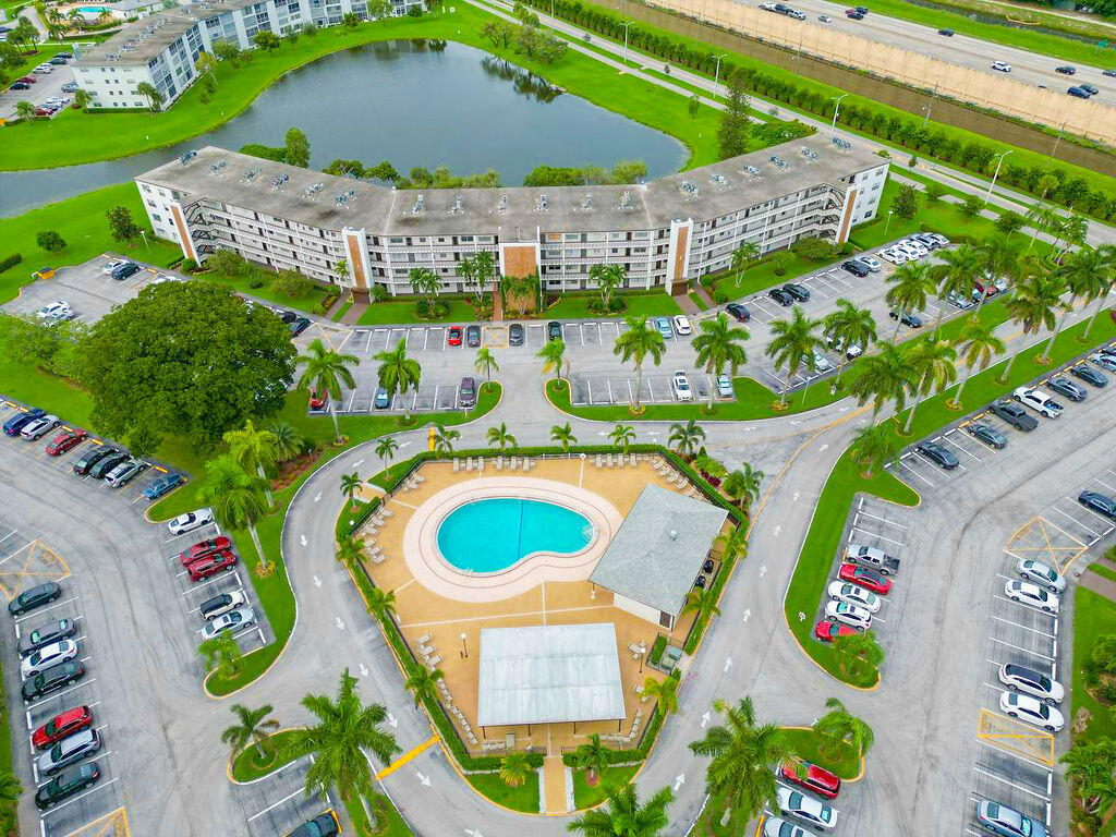 1008 Hythe A Boca Raton, FL 33434 - Photo 1 of 29 photo_2022-09-16_23-36-09