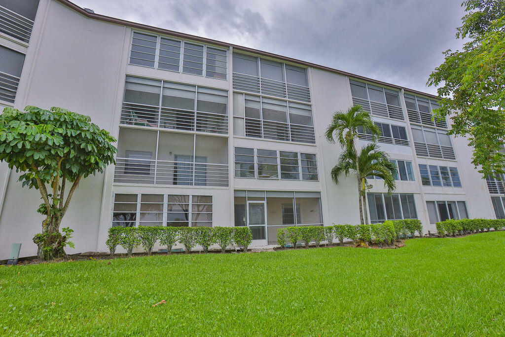 1008 Hythe A Boca Raton, FL 33434 - Photo 19 of 29 3K6A1793
