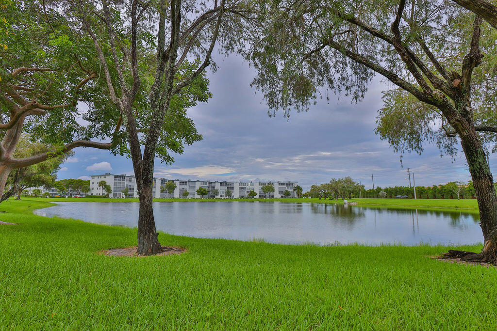 1008 Hythe A Boca Raton, FL 33434 - Photo 20 of 29 3K6A1797
