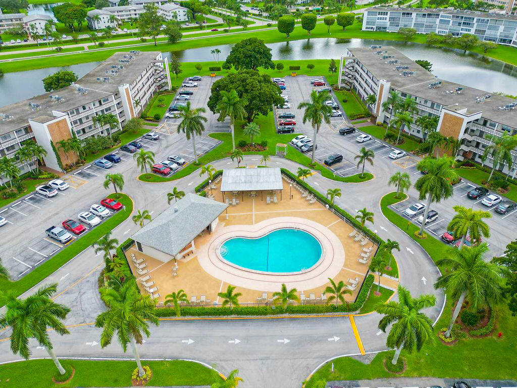 1008 Hythe A Boca Raton, FL 33434 - Photo 23 of 29 photo_2022-09-16_23-35-34