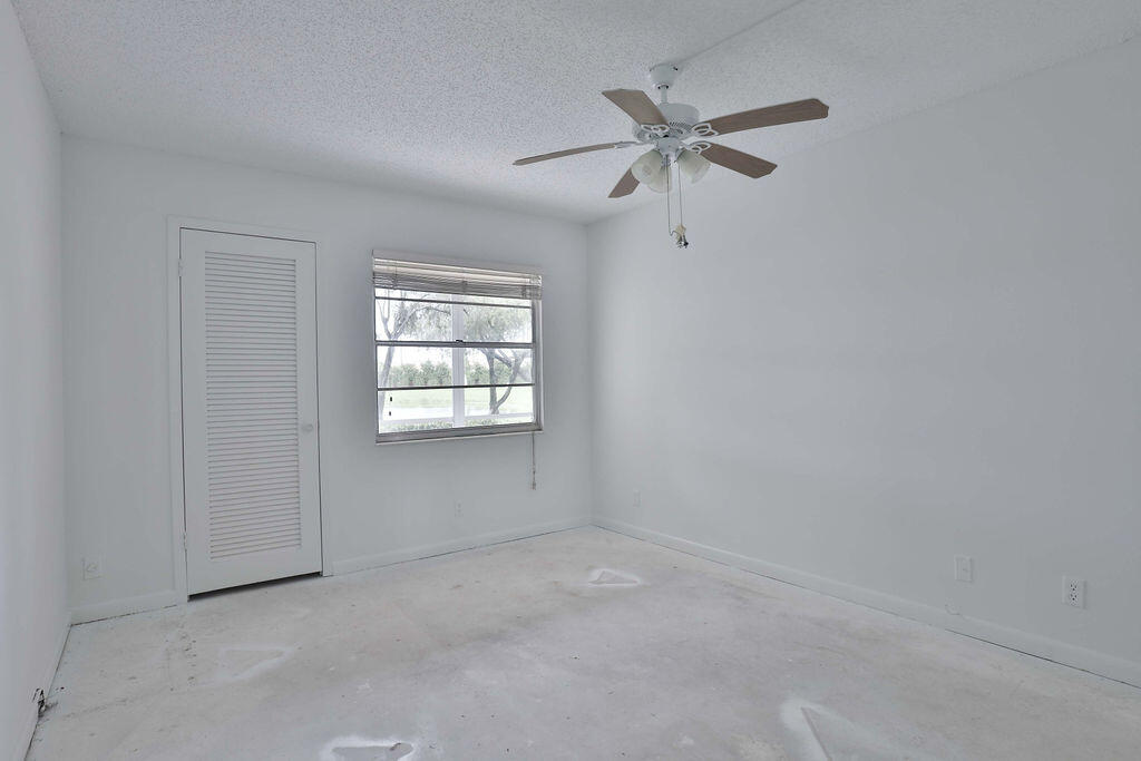 1008 Hythe A Boca Raton, FL 33434 - Photo 10 of 29 3K6A1713