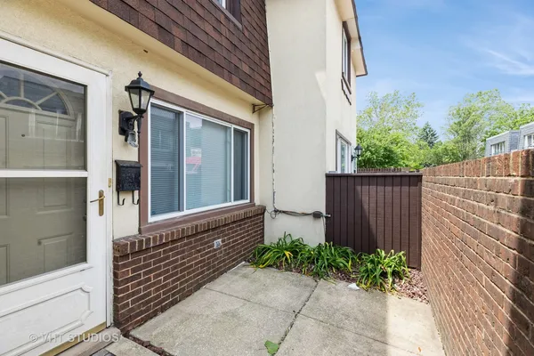 $211,500 | 4037 Trafalgar Lane, Oak Lawn, IL 60453