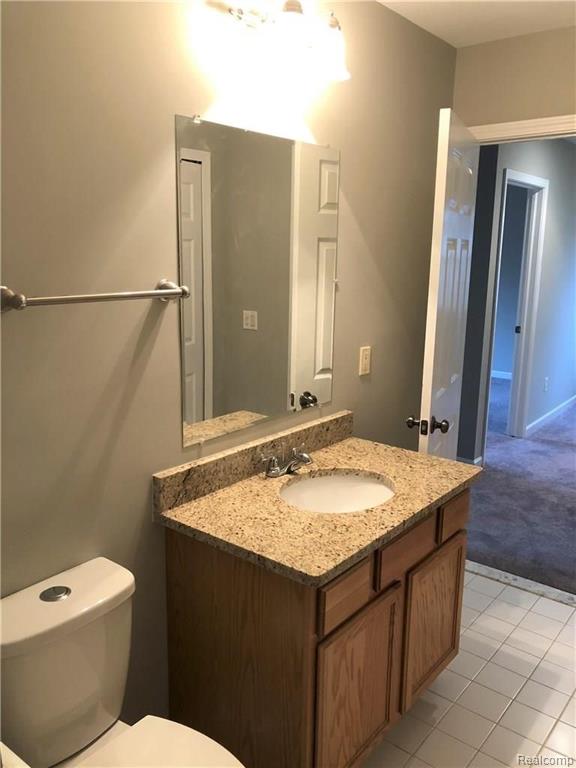 18240 West Eleven Mile Road Lathrup Village, MI 48076 - Photo 11 of 19