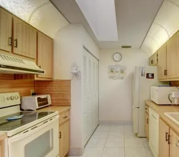 $2,200 | 14606 Lucy Drive, Delray Beach, FL 33484