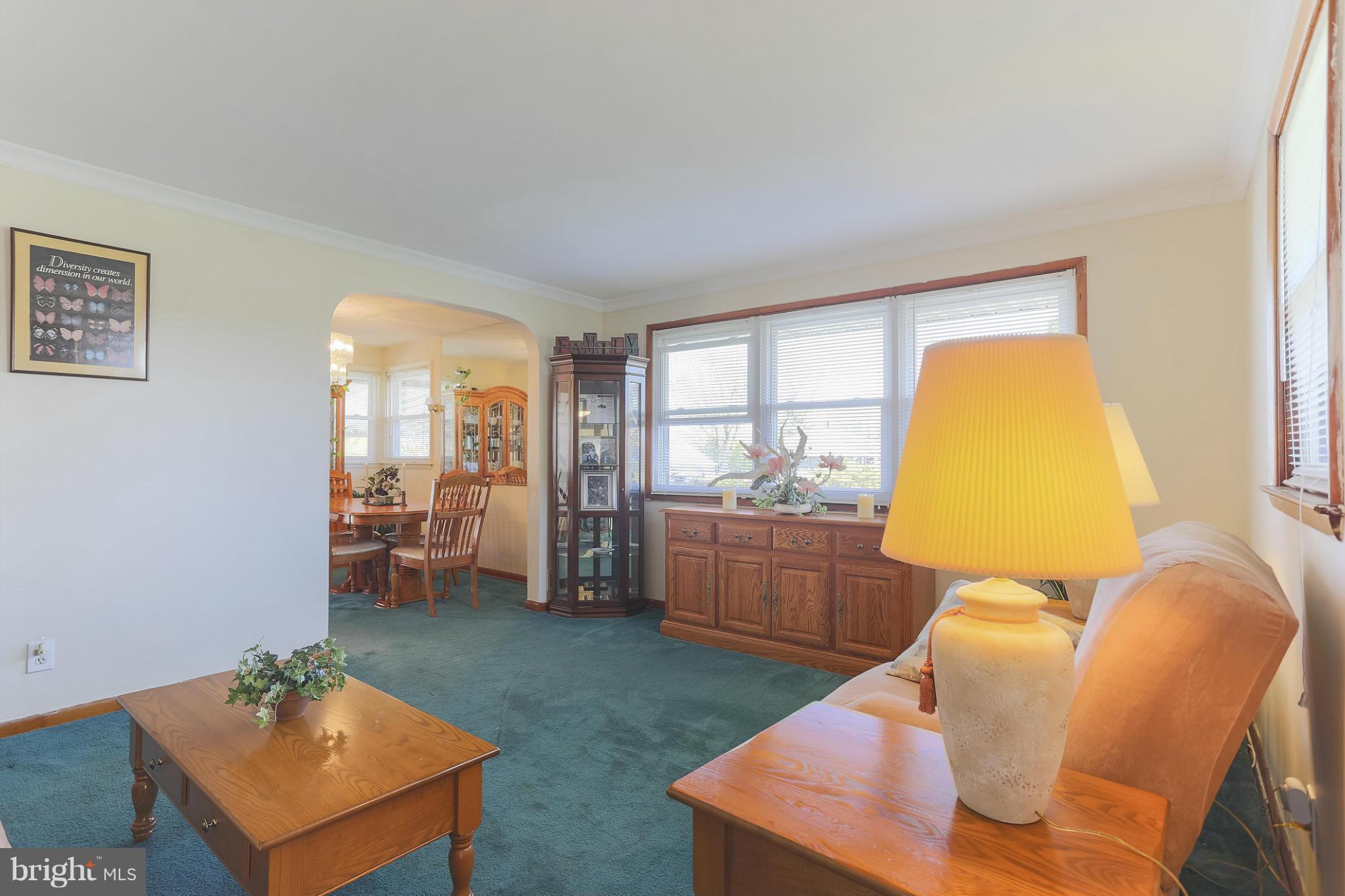 3212 Mayfair Road Baltimore, MD 21207 - Photo 2 of 22 Living Room