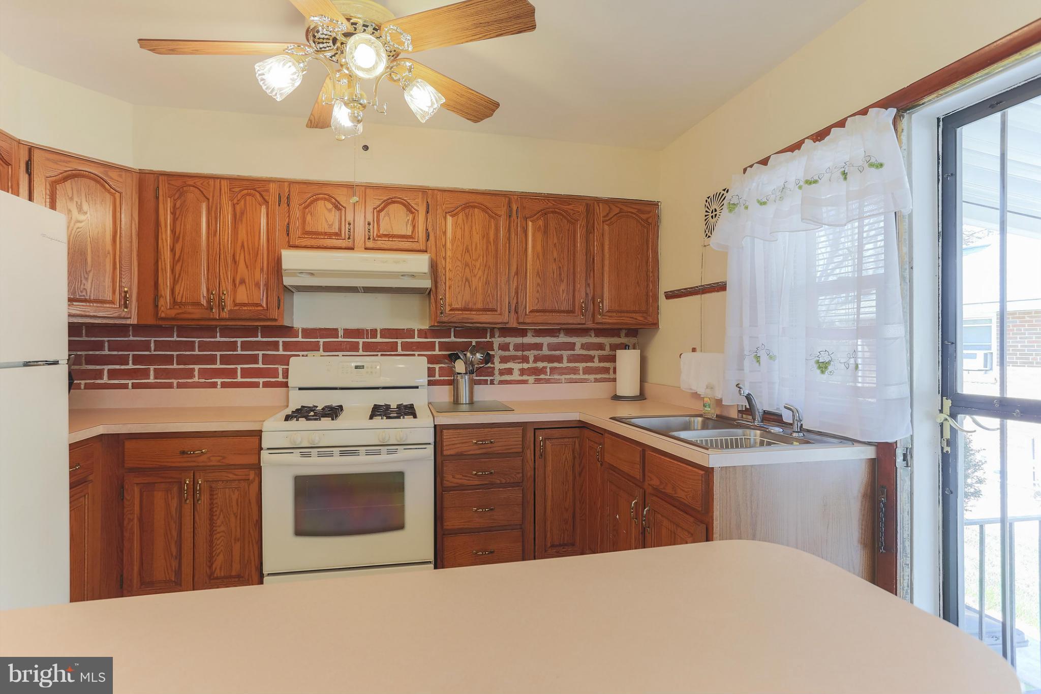 3212 Mayfair Road Baltimore, MD 21207 - Photo 10 of 22 Kitchen