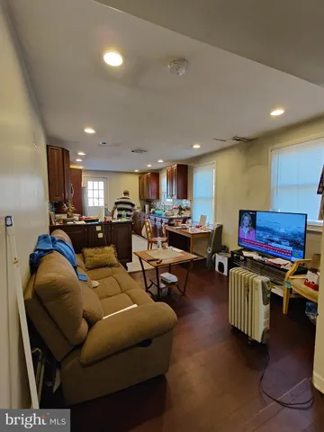 $425,000 | 151 West Girard Avenue, Philadelphia, PA 19123