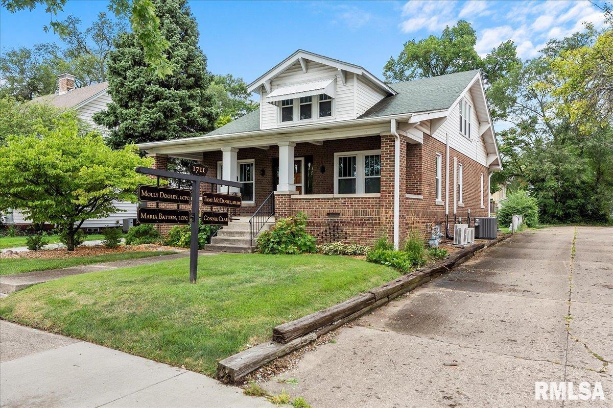 1711 South 5th Street Springfield, IL 62703 - Photo 3 of 50