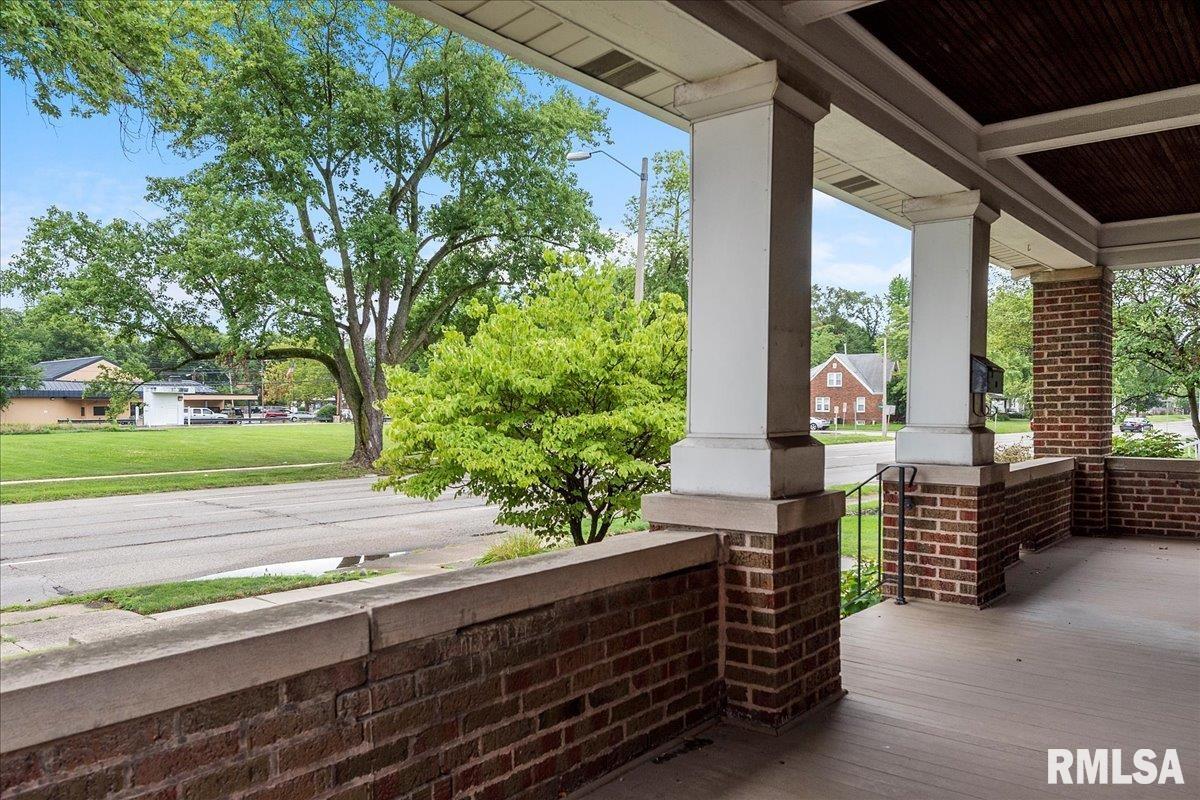 1711 South 5th Street Springfield, IL 62703 - Photo 5 of 50