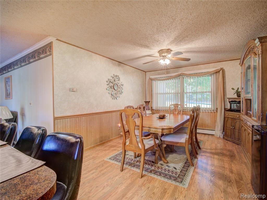 4387 South Genesee Road Grand Blanc, MI 48439 - Photo 9 of 25 DSC06999_7000_7001.jpg