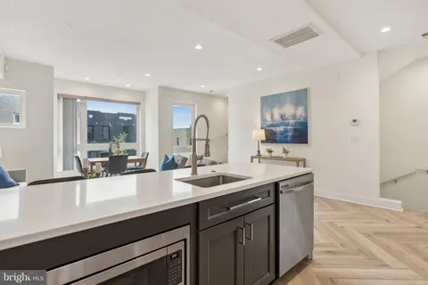 $595,000 | 1214 Queen Street Northeast, Unit 2, Washington, DC 20002