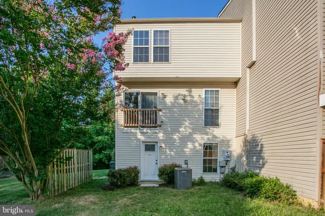 $2,100 | 4014 Fountain Bridge Court, Fredericksburg, VA 22408