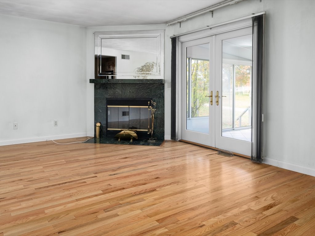 9 Caddy Rock Road, Unit A North Kingstown, RI 02852 - Photo 5 of 25