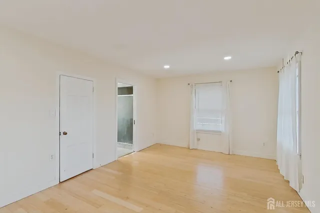 $3,950 | 205 Ashland Road, Middlesex, NJ 08846