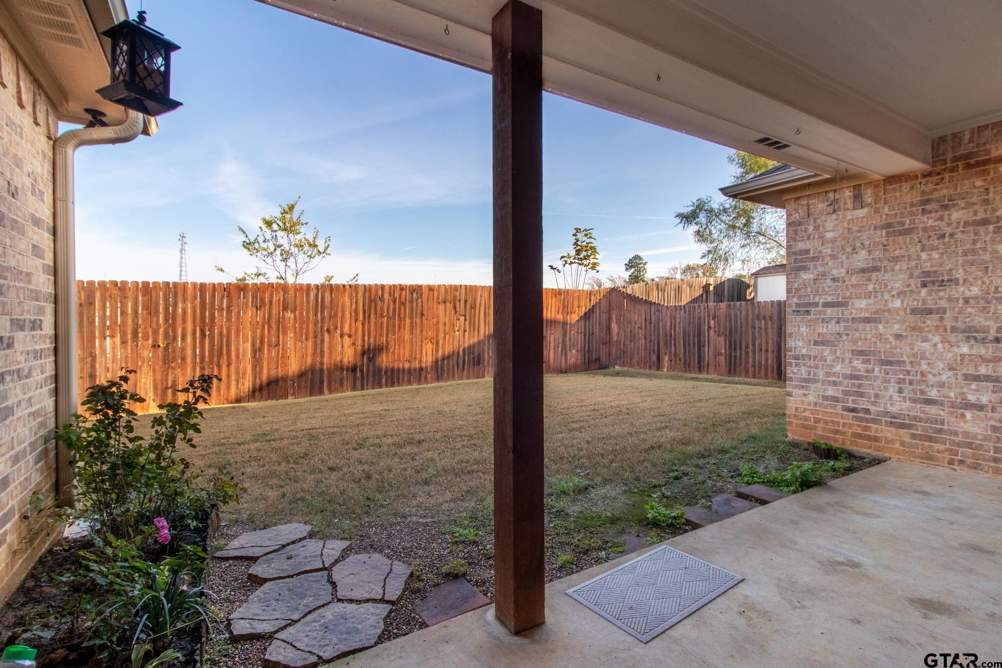 2806 Valley View Street Tyler, TX 75701 - Photo 22 of 22 a view of a porch