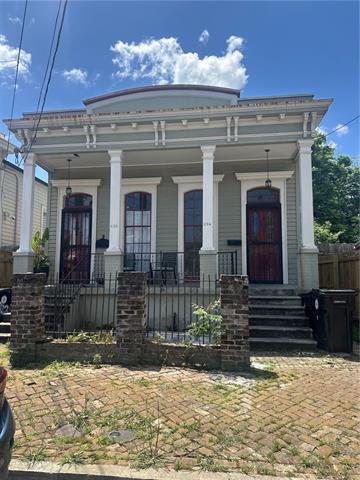 624 Third Street New Orleans, LA 70130 - Photo 2 of 15
