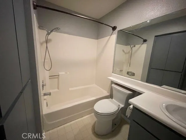 $489,790 | 24149 Del Monte Dr., Unit 311, Valencia, CA 91355