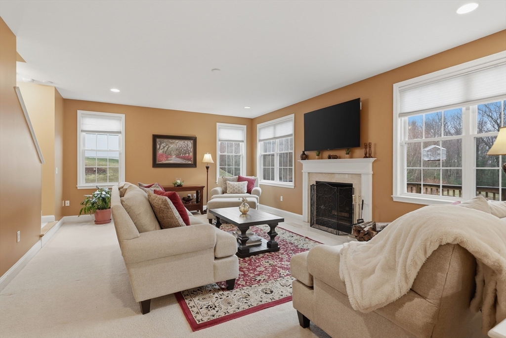 11 Howarth Drive Upton, MA 01568 - Photo 21 of 42