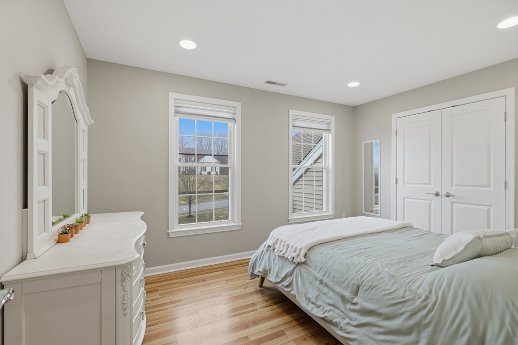 11 Howarth Drive Upton, MA 01568 - Photo 32 of 42