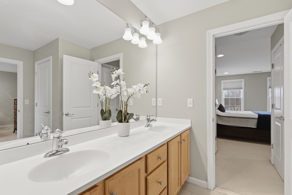 11 Howarth Drive Upton, MA 01568 - Photo 33 of 42