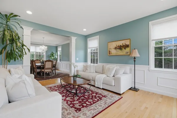 $1,188,000 | 11 Howarth Drive, Upton, MA 01568
