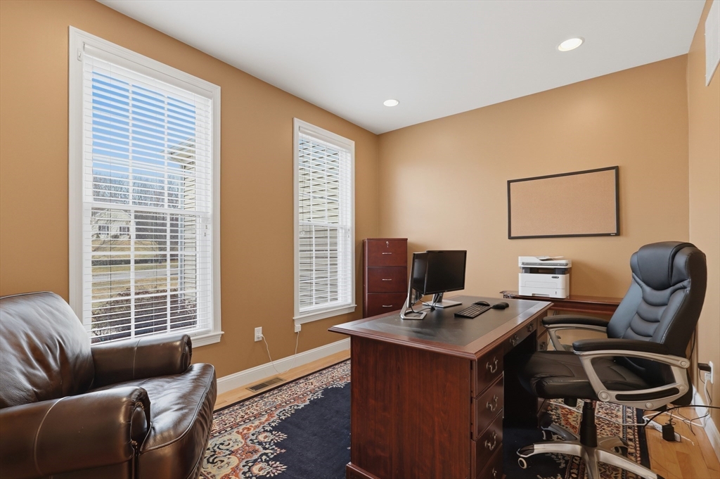 11 Howarth Drive Upton, MA 01568 - Photo 9 of 42