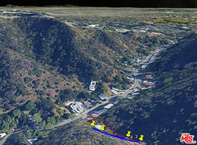 a view of an outdoor space