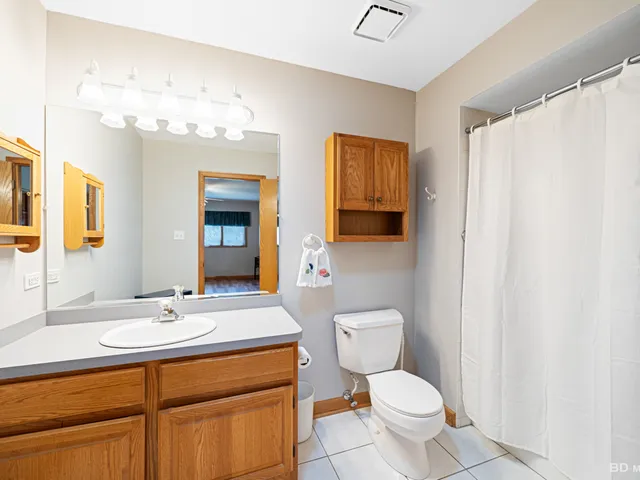 $345,000 | 16139 Lake Villa Avenue, Tinley Park, IL 60477