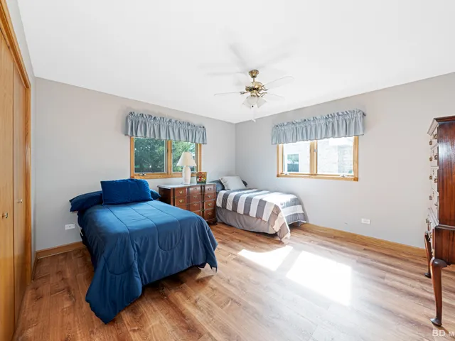 $345,000 | 16139 Lake Villa Avenue, Tinley Park, IL 60477