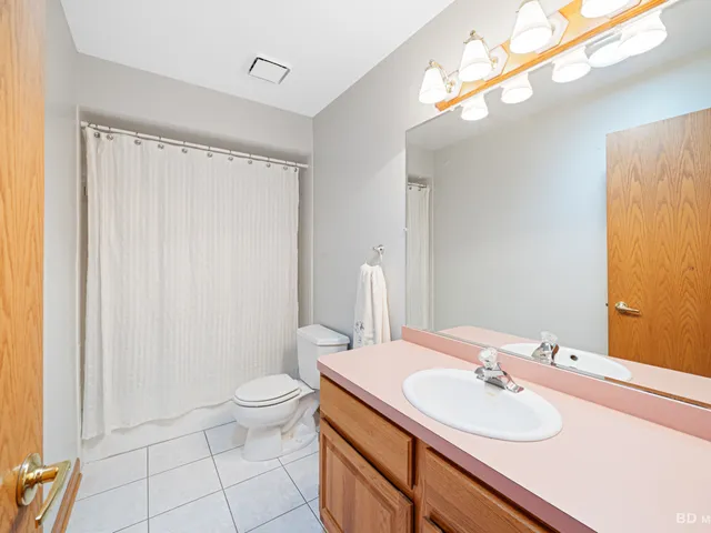 $345,000 | 16139 Lake Villa Avenue, Tinley Park, IL 60477