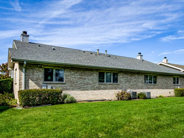 $345,000 | 16139 Lake Villa Avenue, Tinley Park, IL 60477