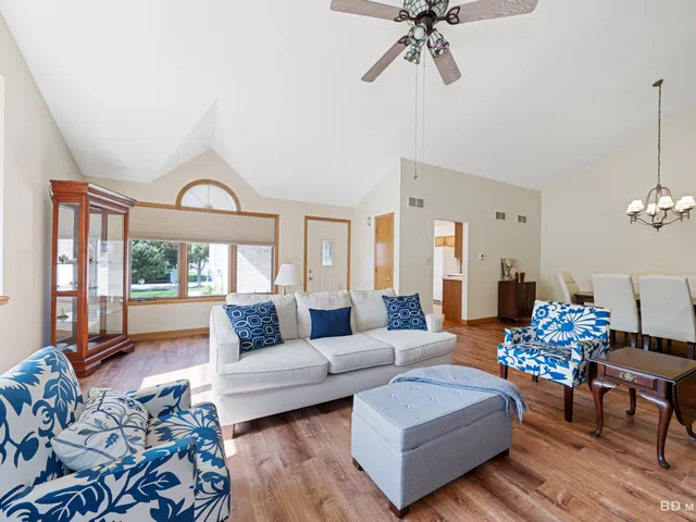 $345,000 | 16139 Lake Villa Avenue, Tinley Park, IL 60477