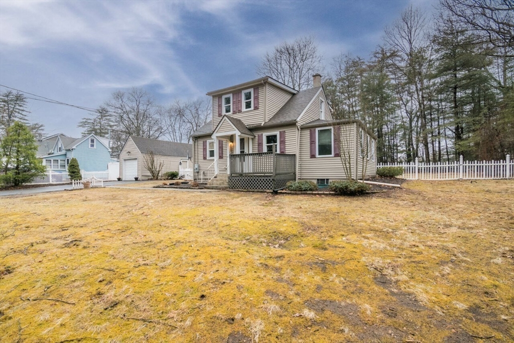 170 Parkerview Street Springfield, MA 01129 - Photo 3 of 37 Gallery Image 3
