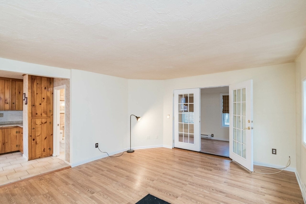 170 Parkerview Street Springfield, MA 01129 - Photo 9 of 37 Gallery Image 9