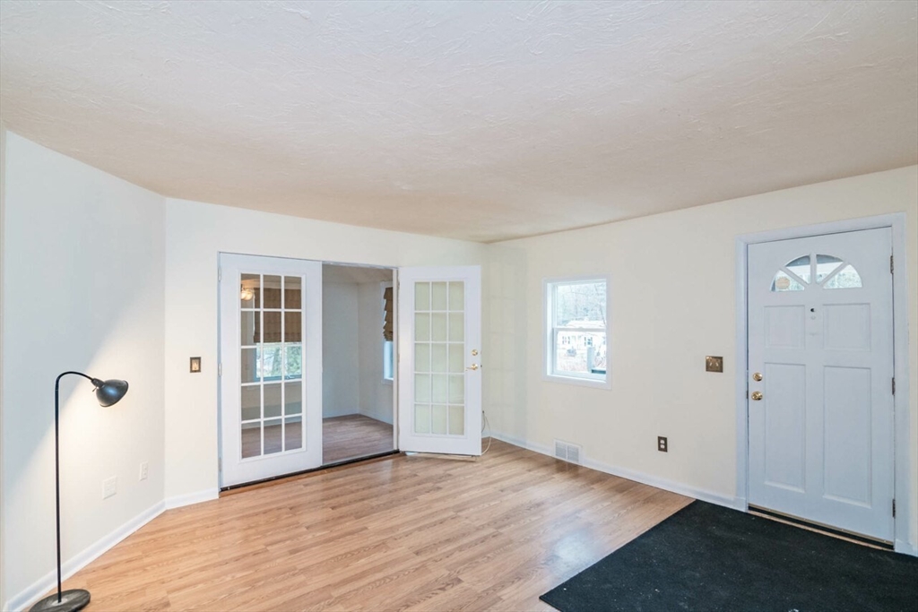 170 Parkerview Street Springfield, MA 01129 - Photo 10 of 37 Gallery Image 10
