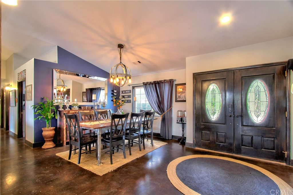 36900 Vía Broza Temecula, CA 92592 - Photo 11 of 70