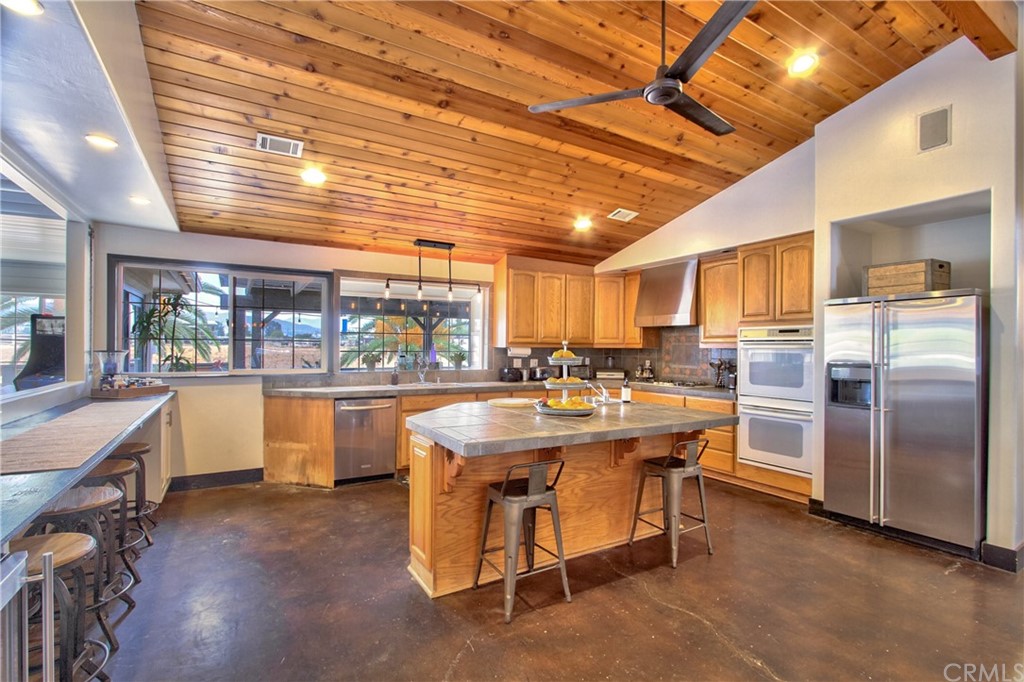 36900 Vía Broza Temecula, CA 92592 - Photo 14 of 70